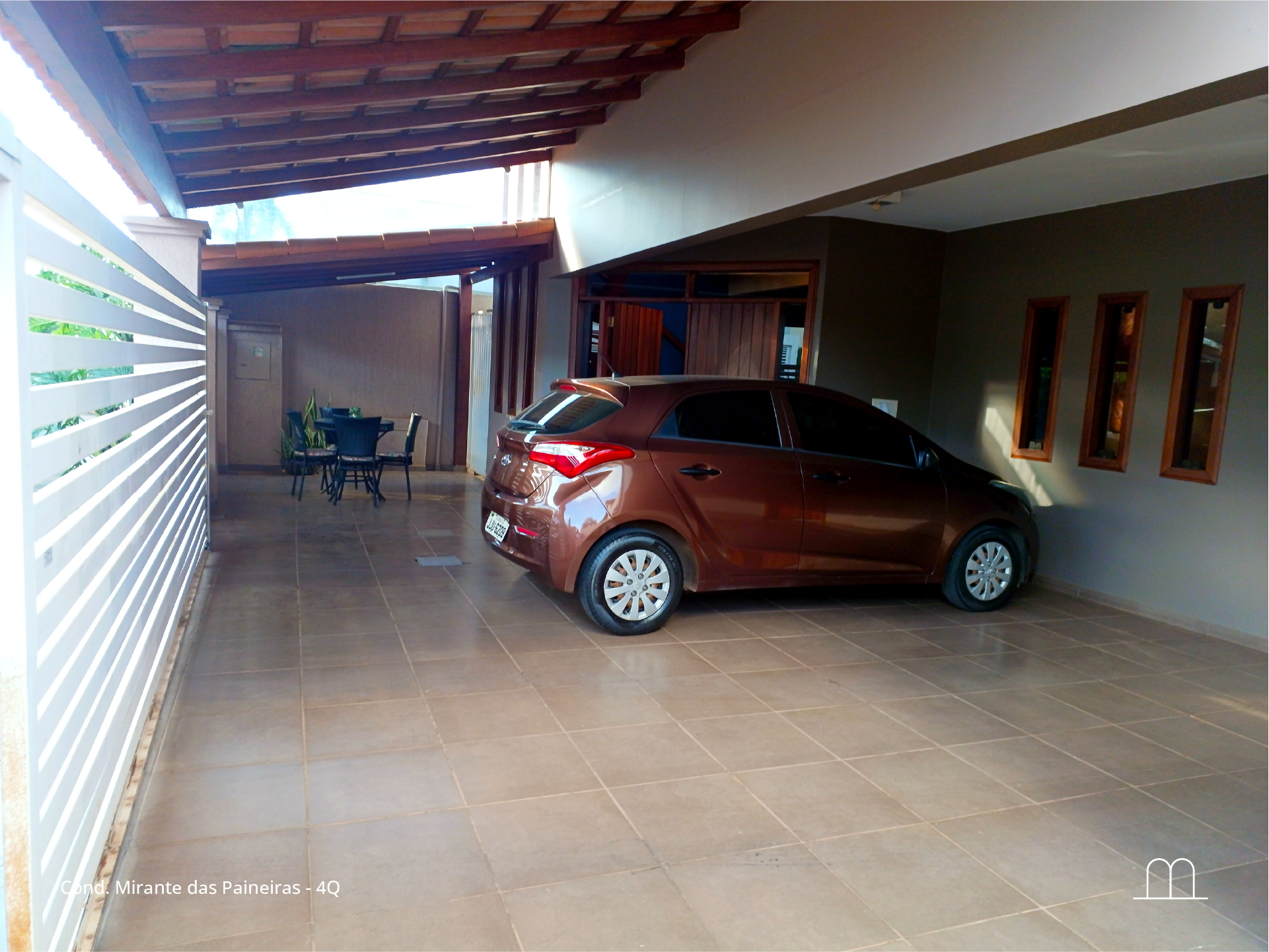 Casa com habite-se, 4Q – 434m²