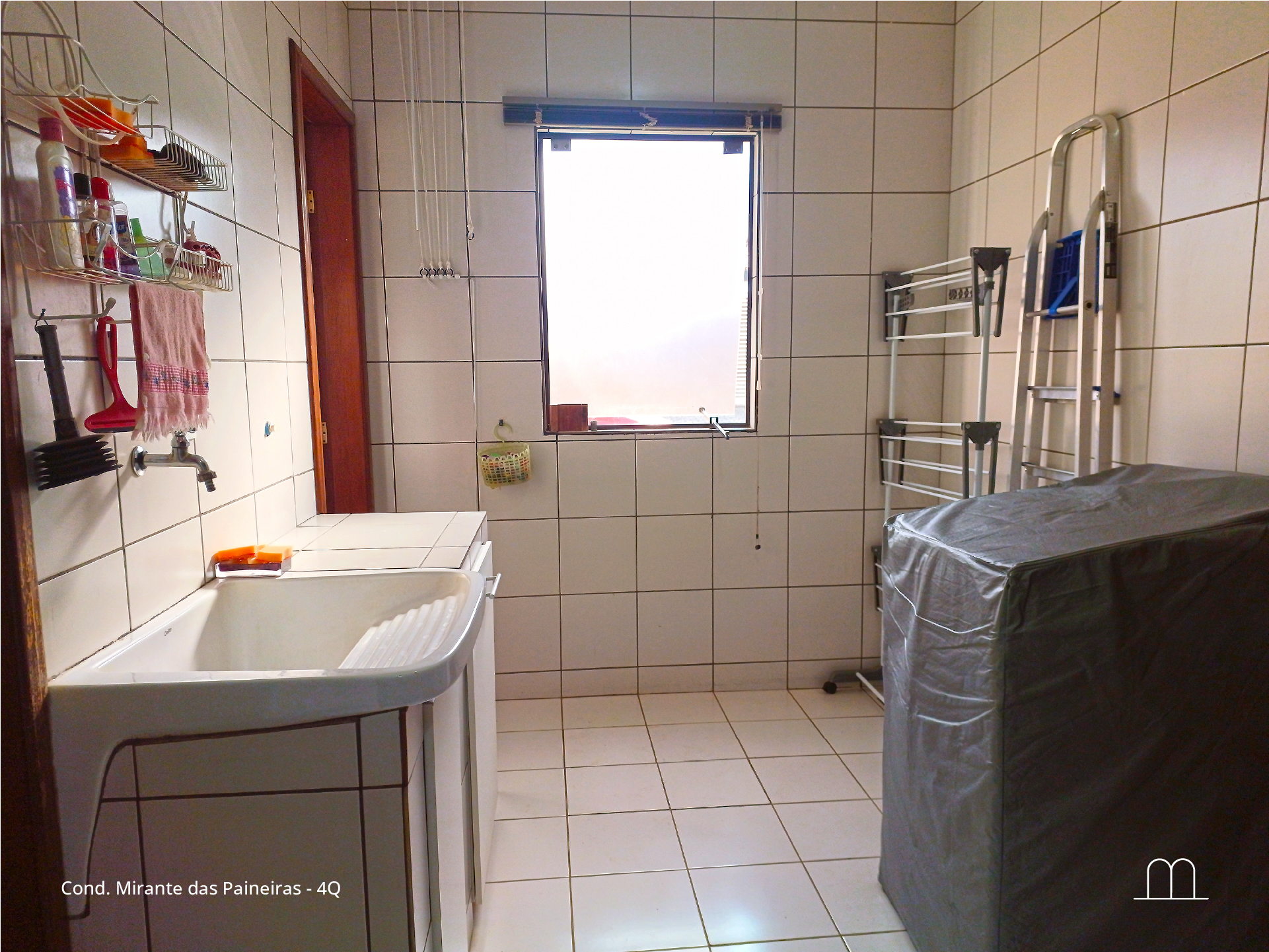 Casa com habite-se, 4Q – 434m²
