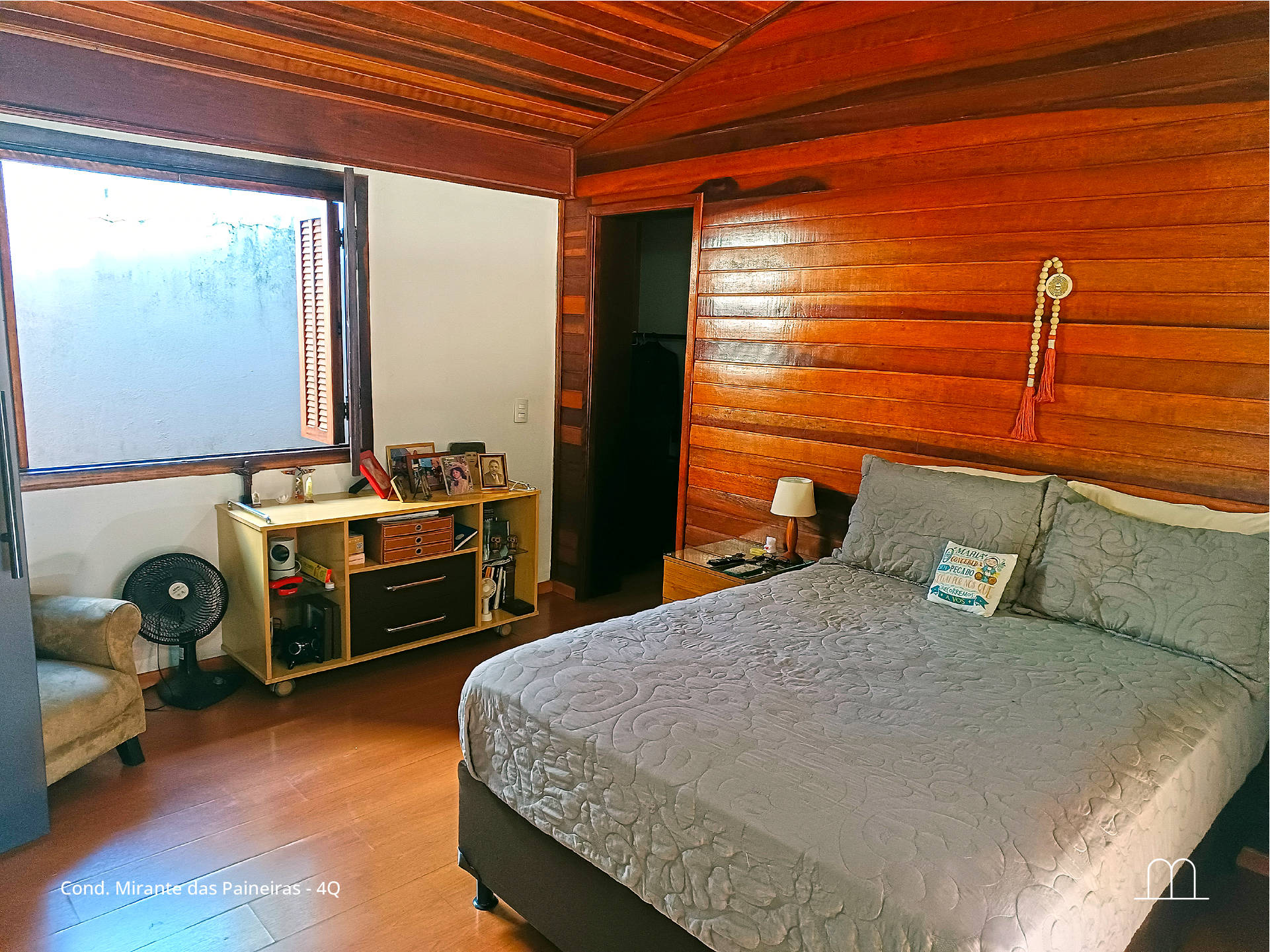 Casa com habite-se, 4Q – 434m²