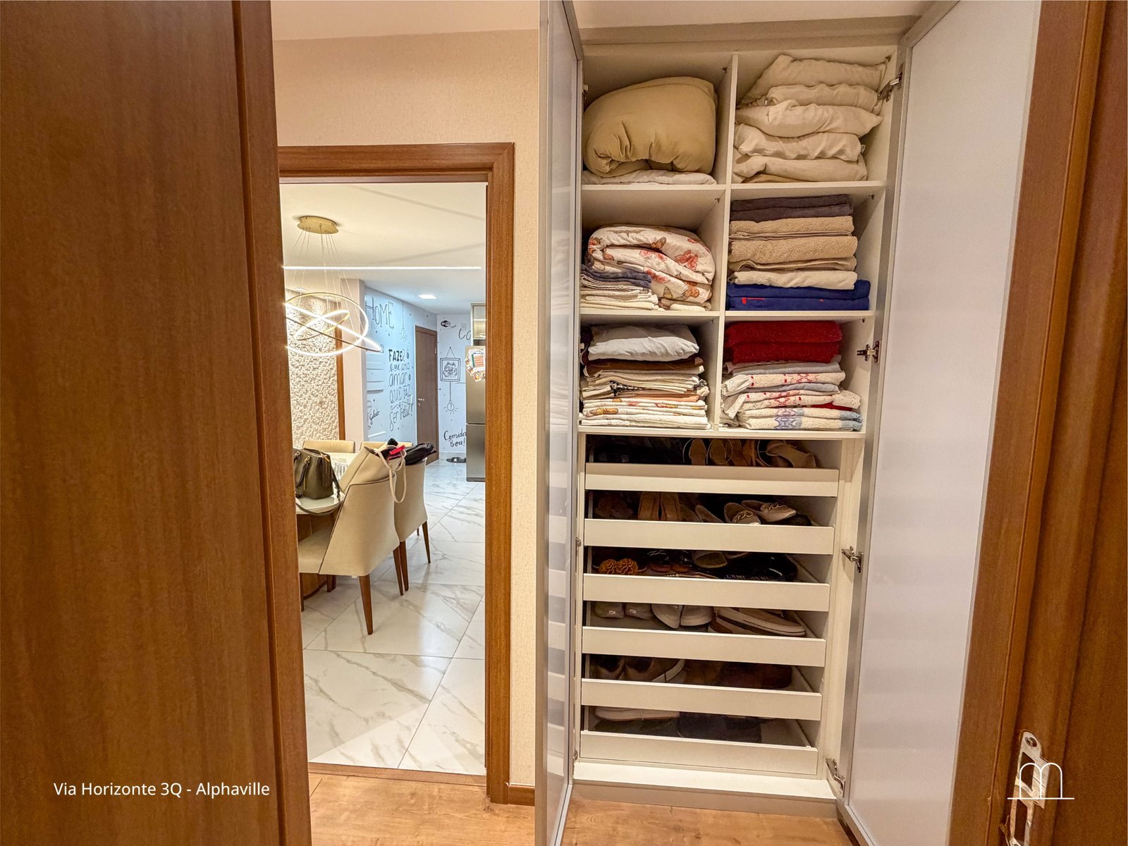 Apartamento Via Horizonte 3Q – Alto Padrão